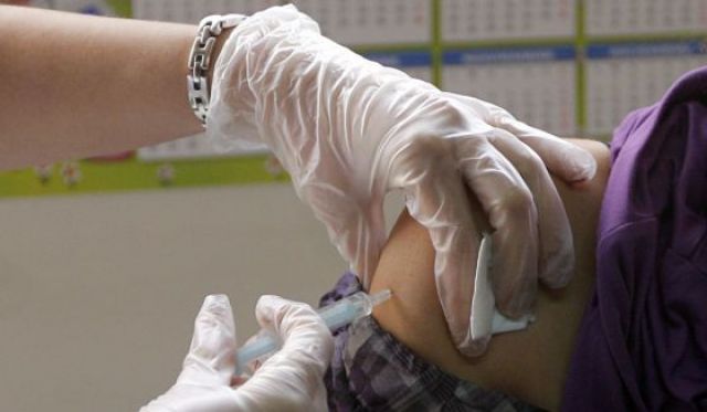 foto de Andalucía adelanta al lunes 30 de noviembre la vacunación contra la tosferina a mujeres embarazadas