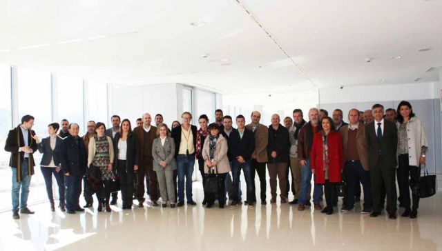 foto de Alcaldes de la comarca del Guadalhorce y representantes de la Plataforma visitan las instalaciones del Chare