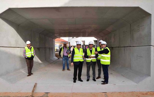 foto de Visita delegados de Gobierno y Fomento a las obras de ampliación del paso inferior de la Avenida de Andalucía de Cártama Estación