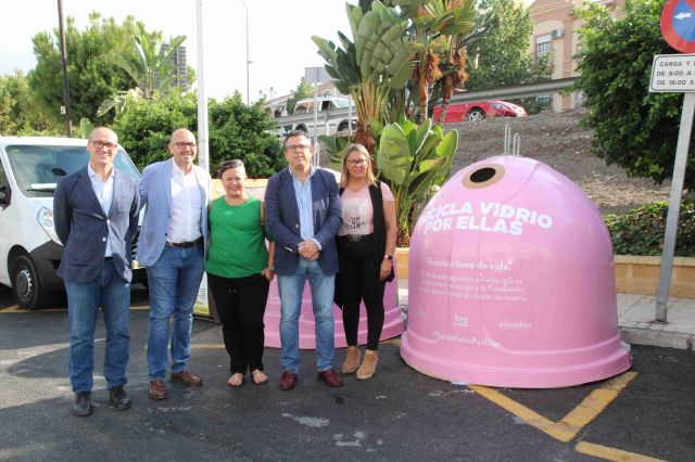 foto de Cártama se suma a la campaña “Recicla Vidrio por Ellas” para apoyar la lucha contra el cáncer de mama