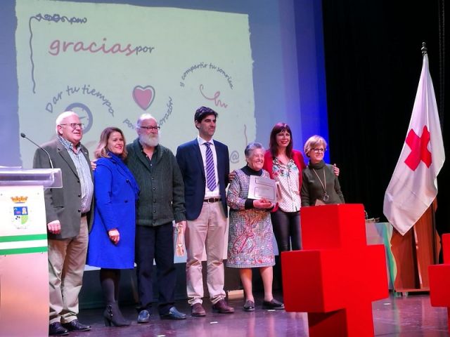 foto de Cruz Roja homenajea a socios y voluntarios de la comarca del Guadalhorce