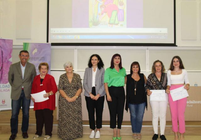 foto de 3 Cartameñas reciben un reconocimiento en el Acto Homenaje a las Mujeres Agricultoras y Ganaderas de la Comarca del Valle del Guadalhorce