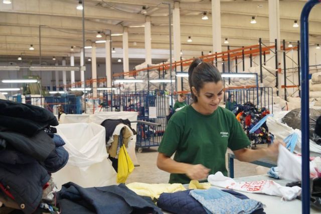 foto de Humana Fundación Pueblo para Pueblo recoge en Cártama 27.620 kg de textil usado