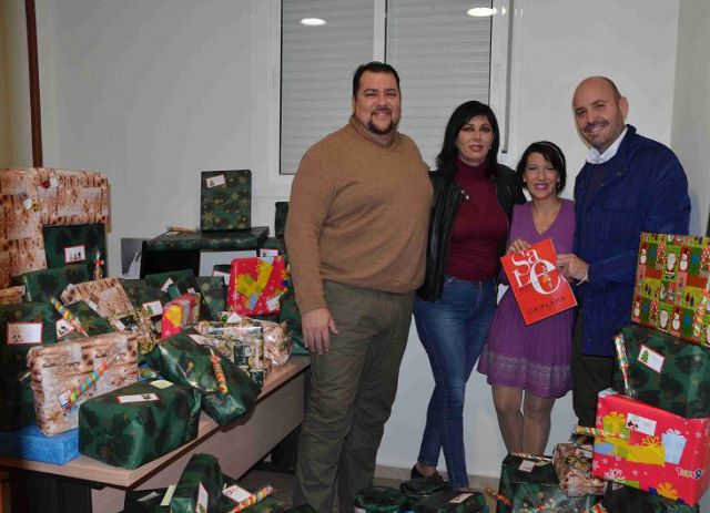 foto de Bienestar Social recibe más de 100 juguetes a través del evento Cártama Solidaria