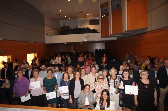 foto de Dos Cartameñas reciben una distinción en el VIII Reconocimiento Mujeres del Medio Rural de la Junta de Andalucía