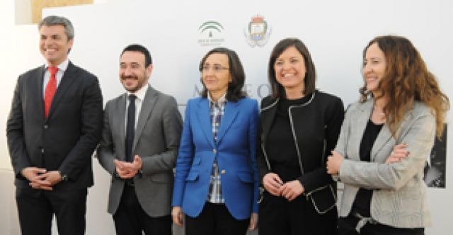 foto de La consejera de Cultura y la alcaldesa de San Fernando firman el protocolo para la construcción del Museo Camarón