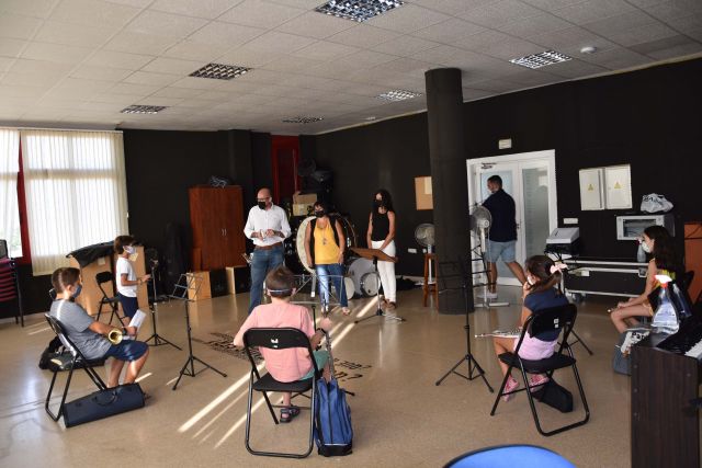 foto de La Escuela Municipal de Música Carlos Álvarez inicia un nuevo curso