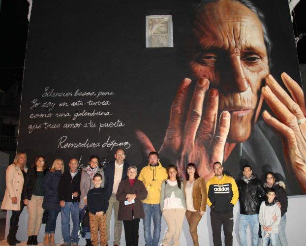 foto de Mural homenaje a la poetisa Remedillos López