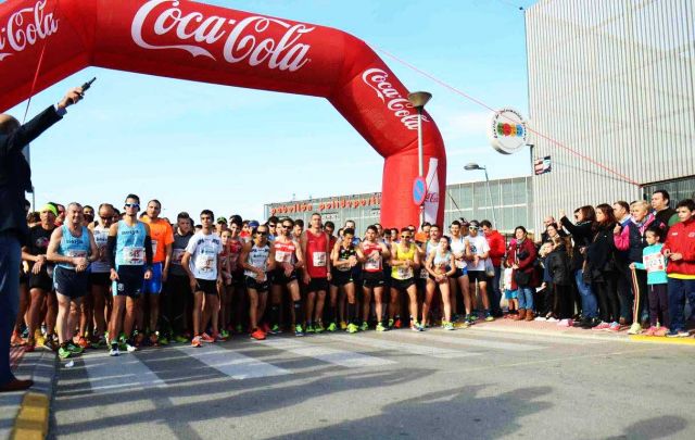 foto de 1.000 corredores se dieron cita en la X edición de la Carrera de Navidad de Cártama