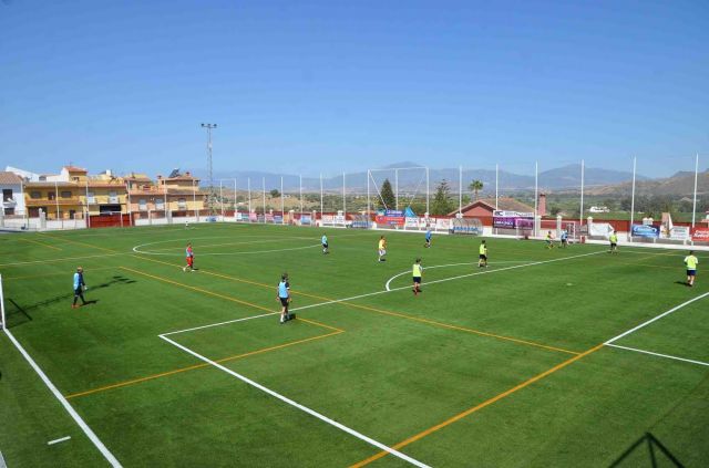foto de Partido amistoso para inaugurar el nuevo césped artificial del campo de fútbol Joaquín Martín Díaz