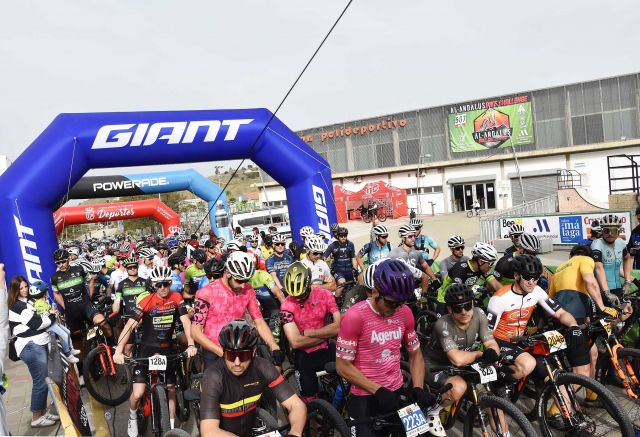 foto de 450 ciclistas participaron en la 4ª edición del Al-Andalus Bike Challenge