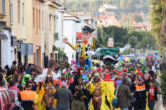 foto de El Carnaval llenó de color las calles de Cártama Estación