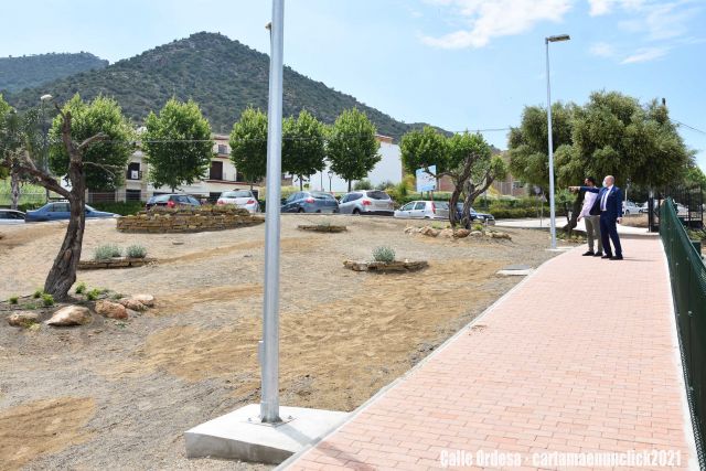 foto de Mejoras de la zona verde situada al final de las calles Ordesa y Cabrera