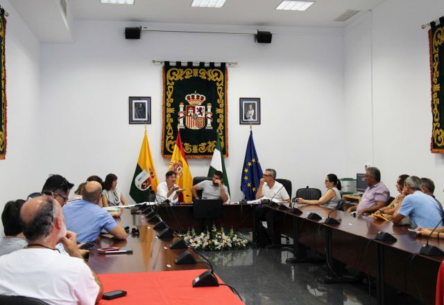 foto de Reunión sobre la oferta de suelo de la Junta de Andalucía en Huerta Segunda